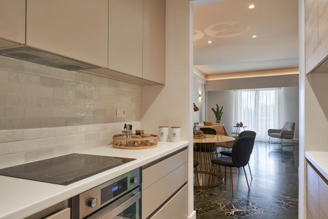 Chic N Bright 3Bd Apt With Hilton View Atény Exteriér fotografie